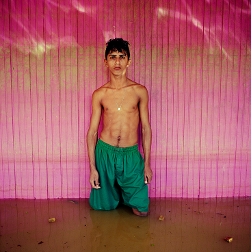 Gideon Mendel_Drowning World